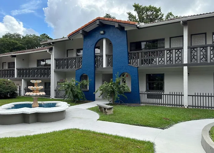 La Casa Inn&Suites