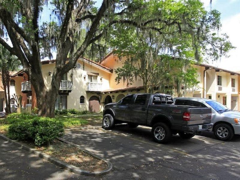 La Casa Inn&suites Hotel Tallahassee