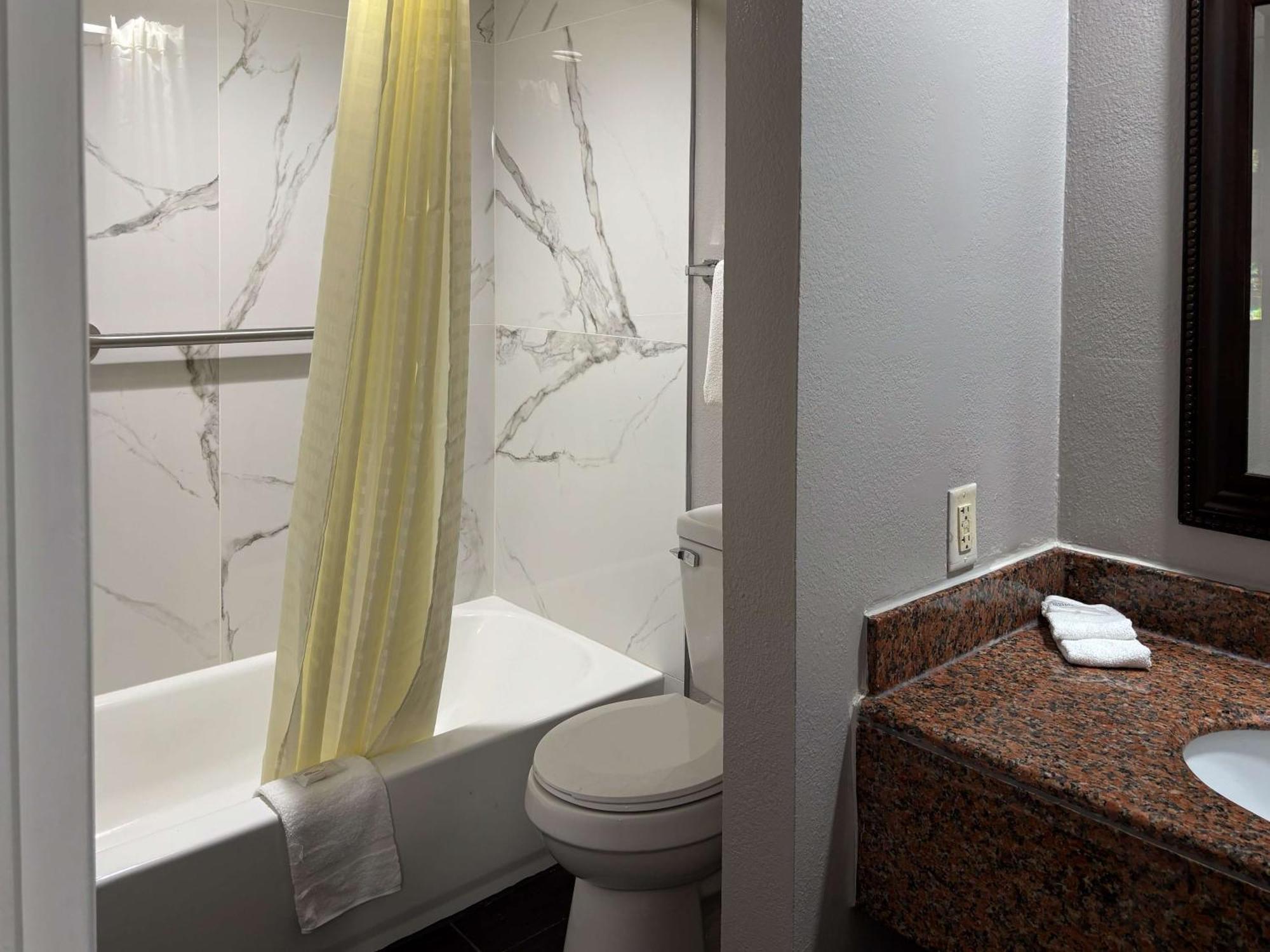 La Casa Inn&suites Hotel Tallahassee