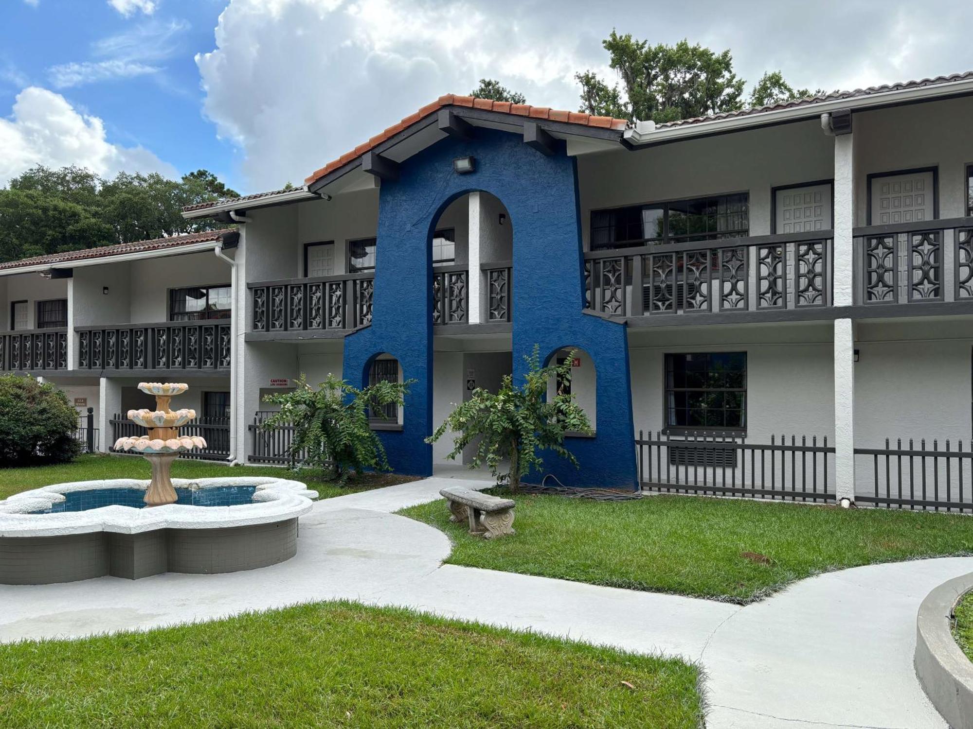 La Casa Inn&suites Hotel Tallahassee